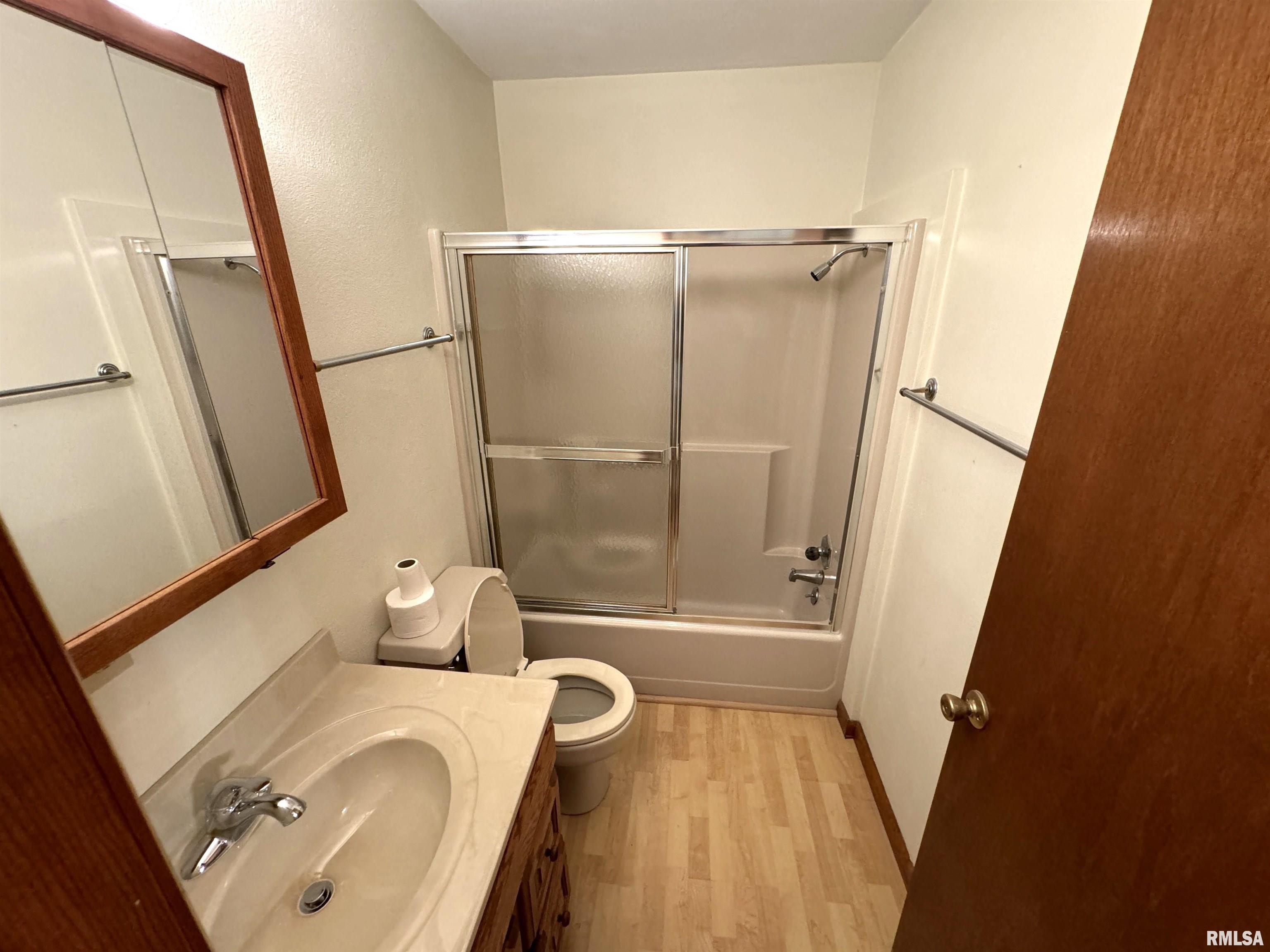 28 West Maple Street Canton, IL 61520 - Photo 14 of 27