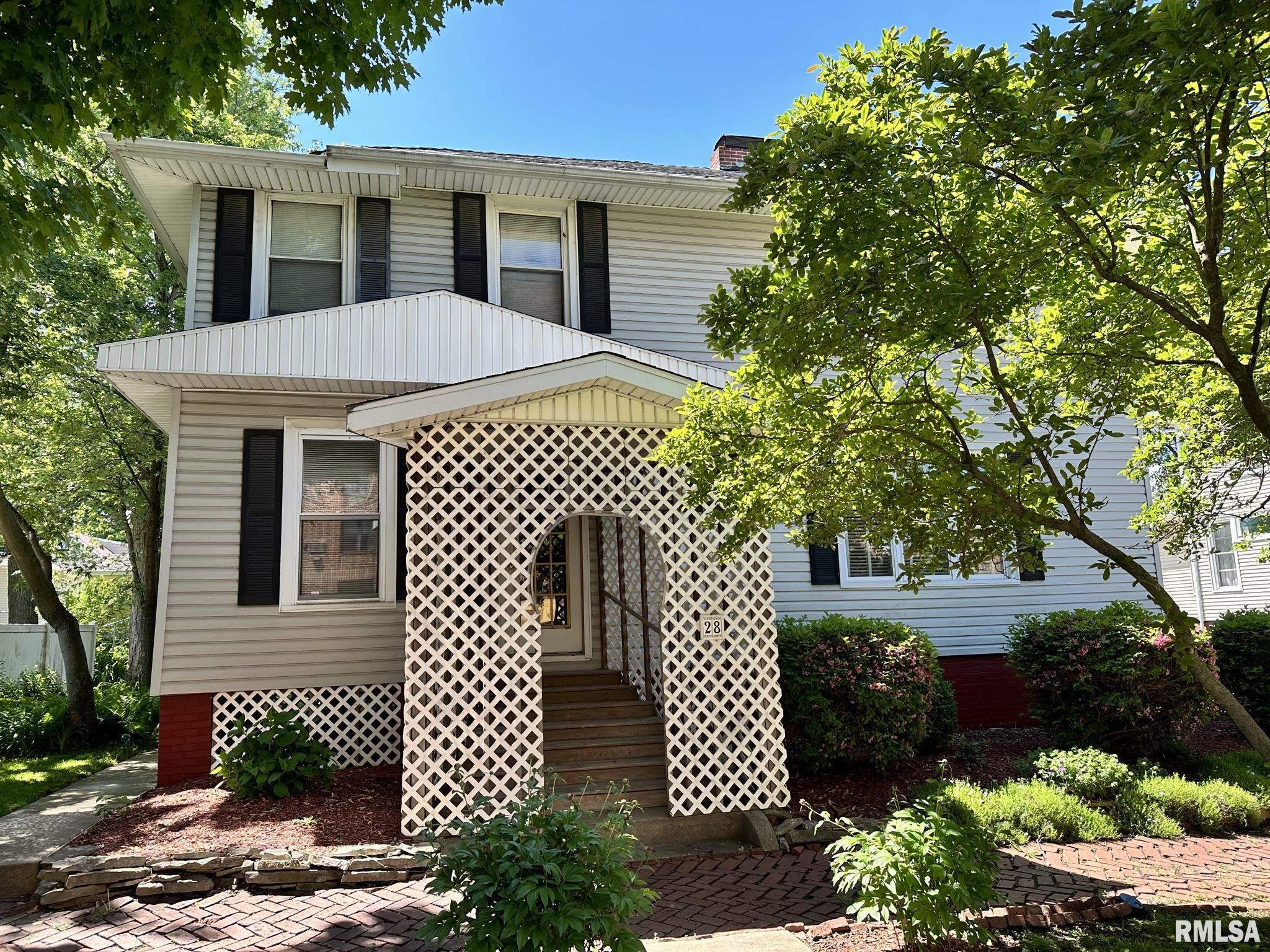 28 West Maple Street Canton, IL 61520 - Photo 5 of 27