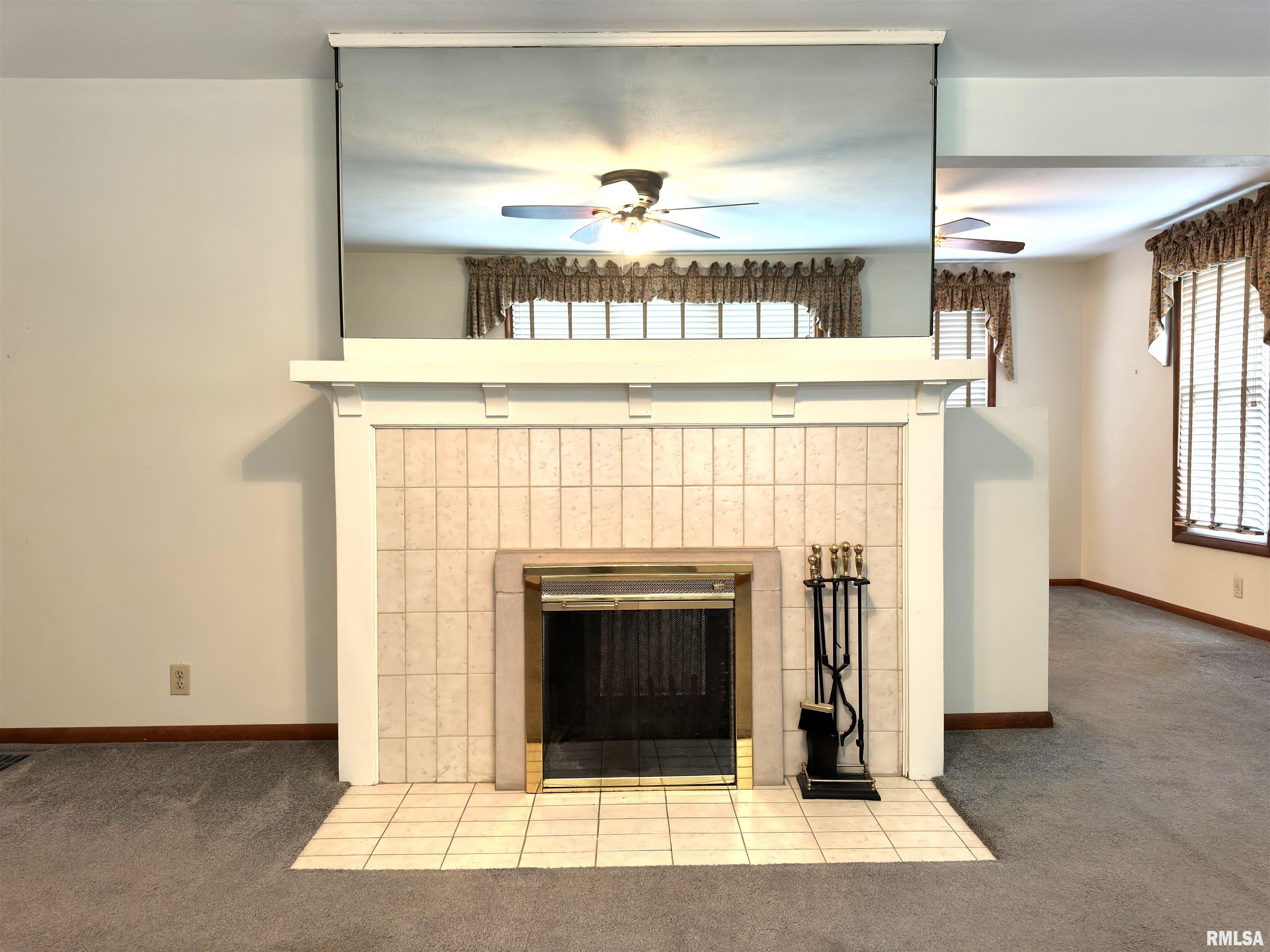 28 West Maple Street Canton, IL 61520 - Photo 9 of 27