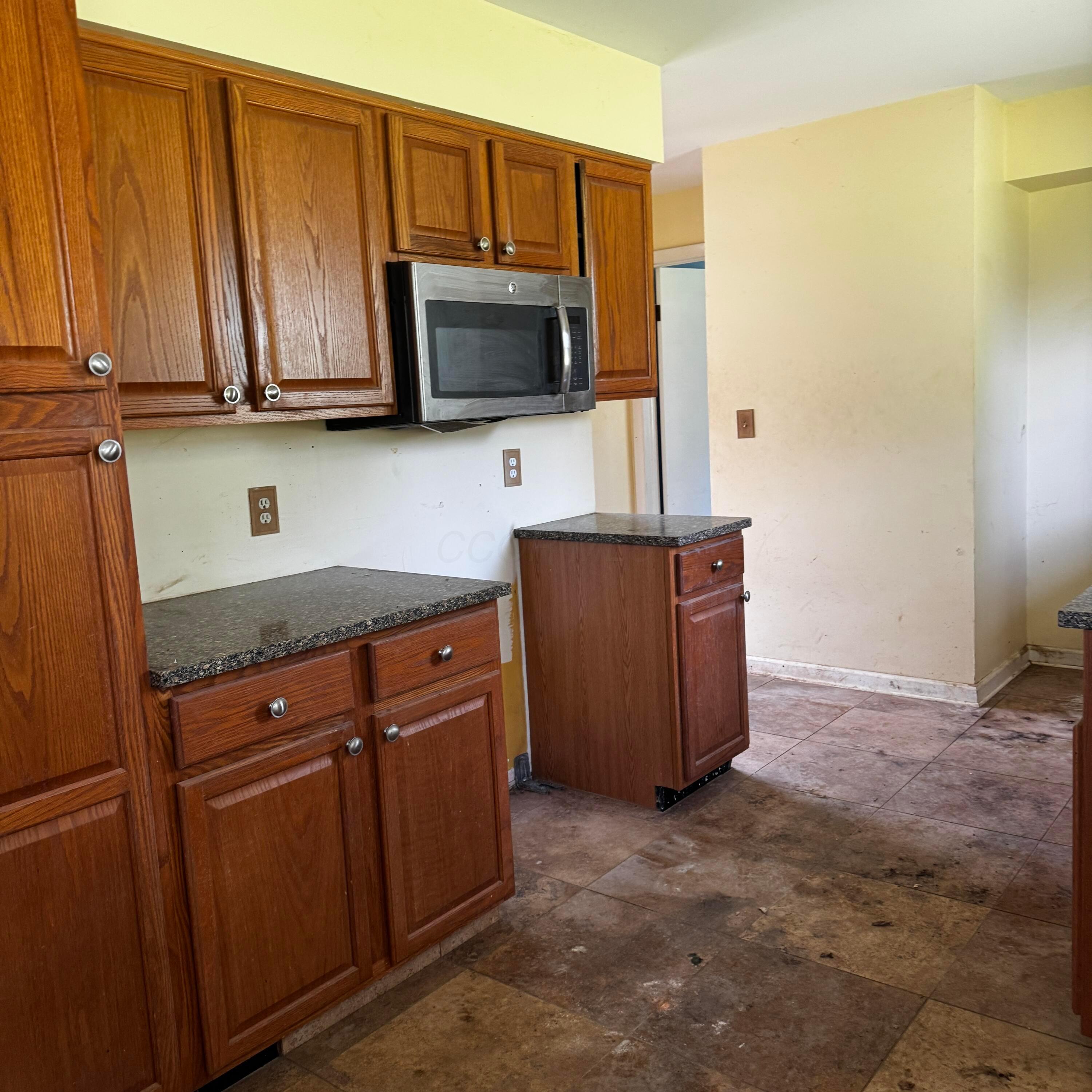 2136 East Home Road Springfield, OH 45503 - Photo 16 of 16 IMG_8123 2