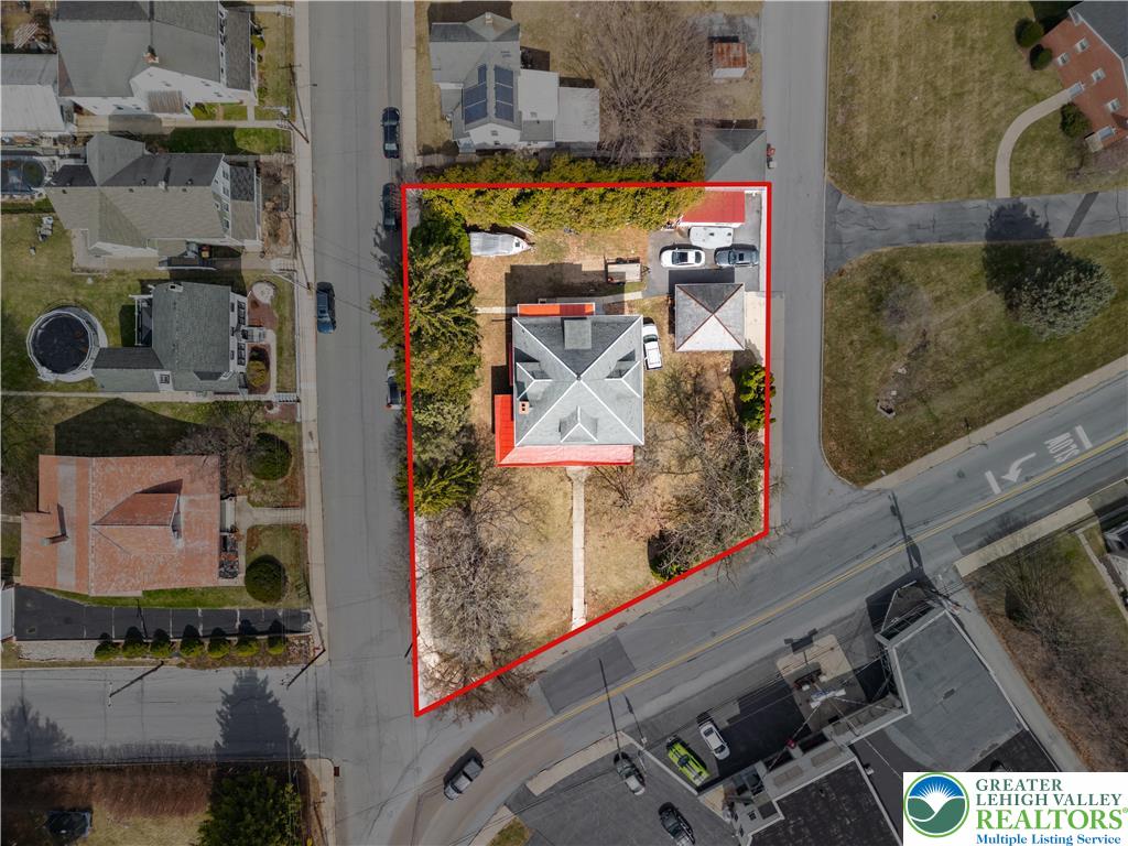 4349 Main Street Whitehall, PA 18052 - Photo 19 of 59