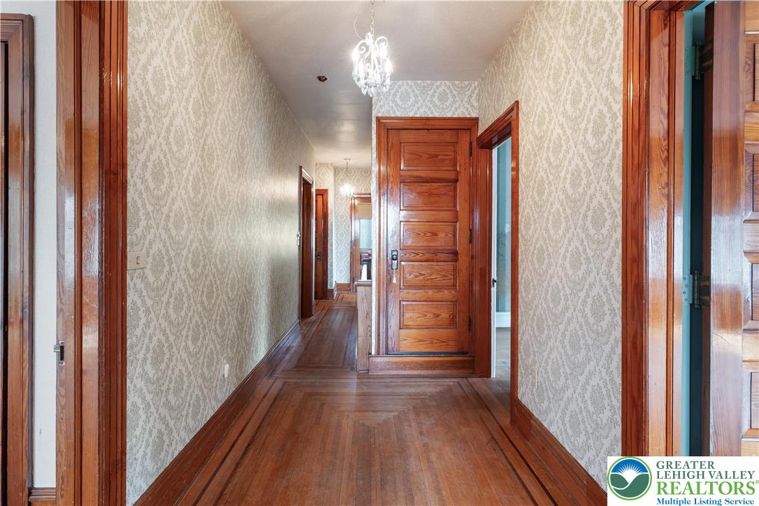 4349 Main Street Whitehall, PA 18052 - Photo 23 of 42 2nd Floor Hallway