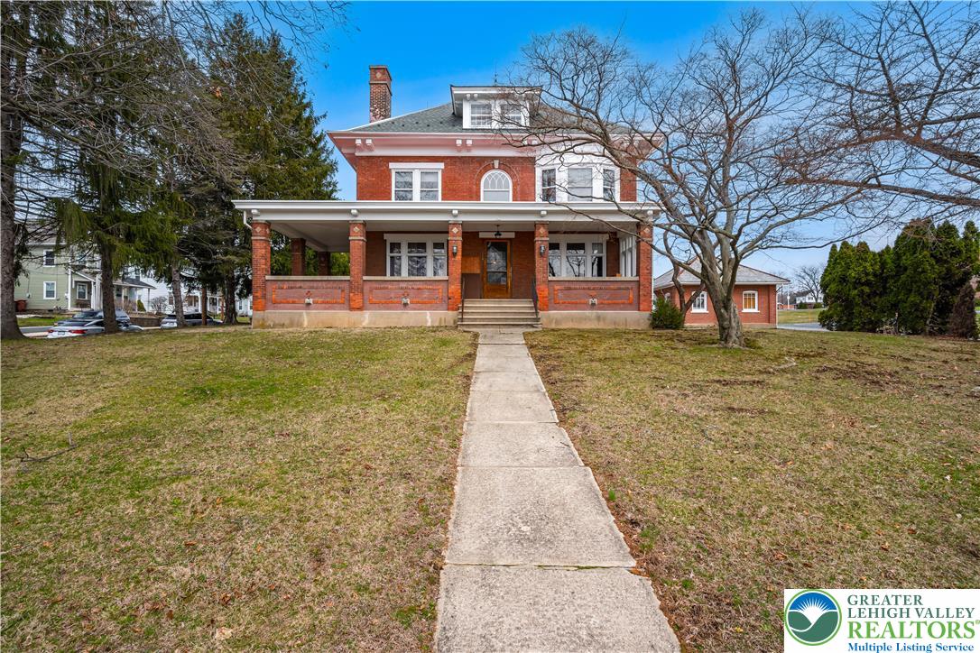 4349 Main Street Whitehall, PA 18052 - Photo 6 of 59