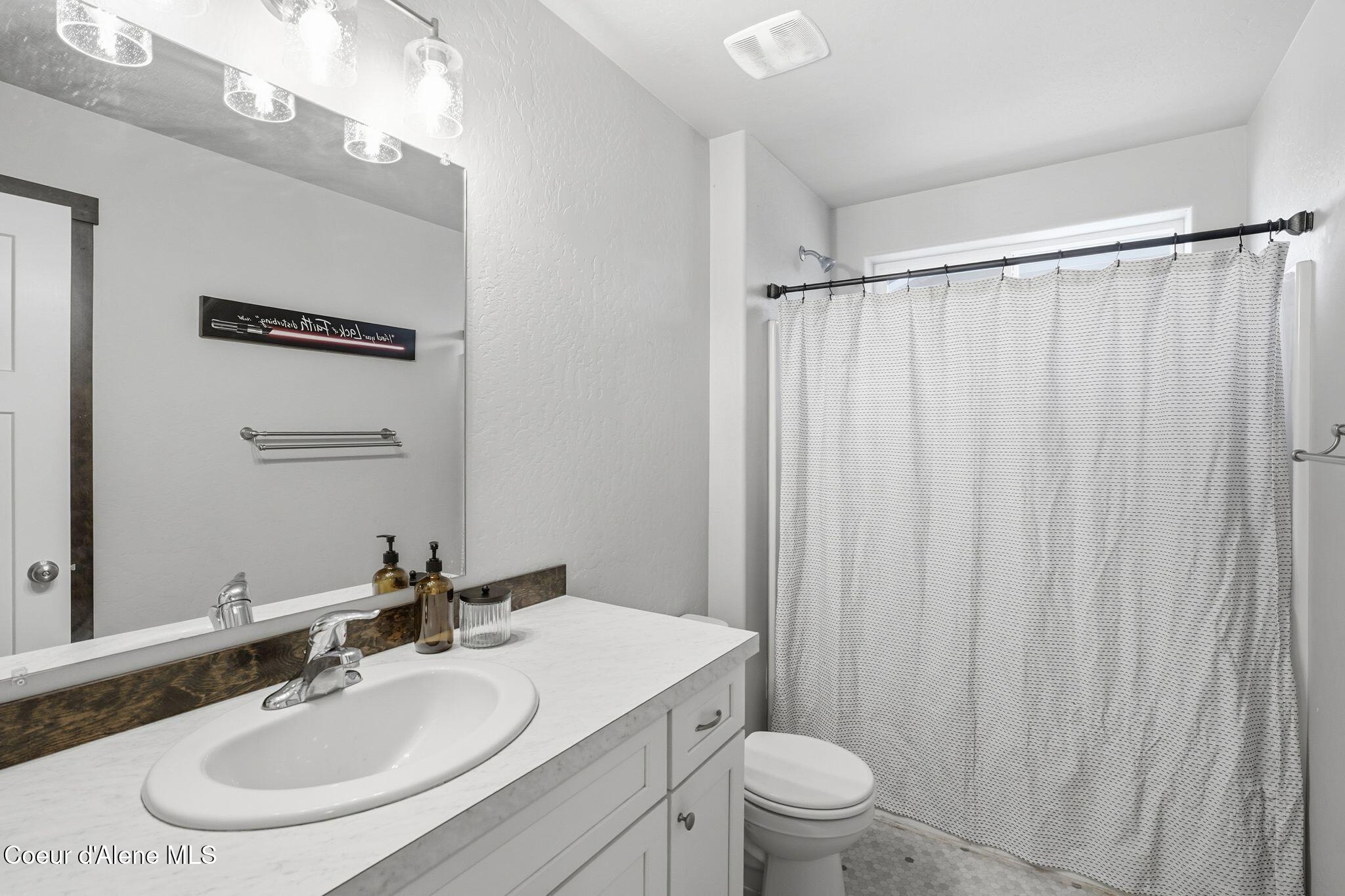 5830 West Irish Drive Rathdrum, ID 83858 - Photo 16 of 24 Bathroom