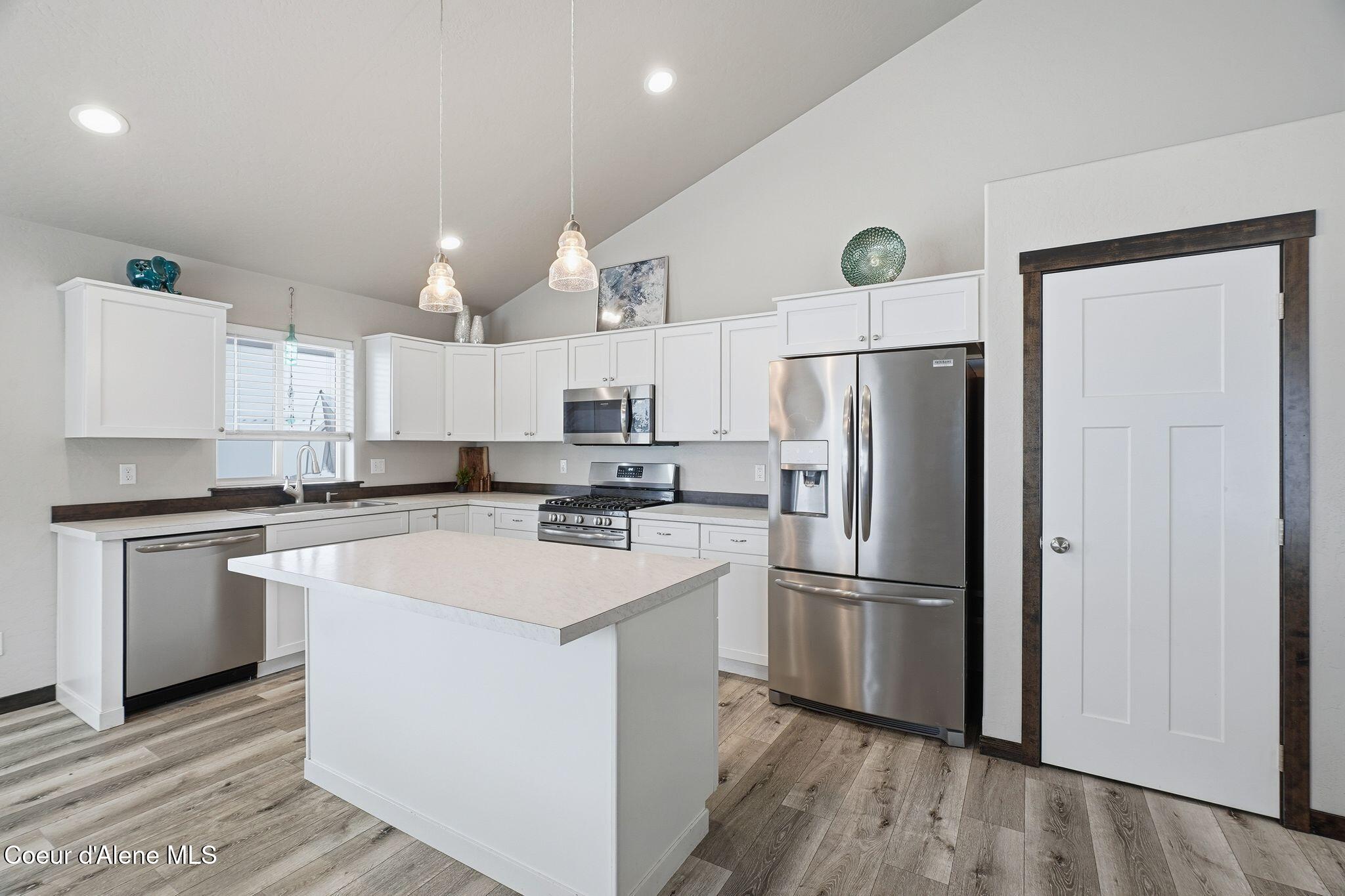 5830 West Irish Drive Rathdrum, ID 83858 - Photo 8 of 24 Kitchen
