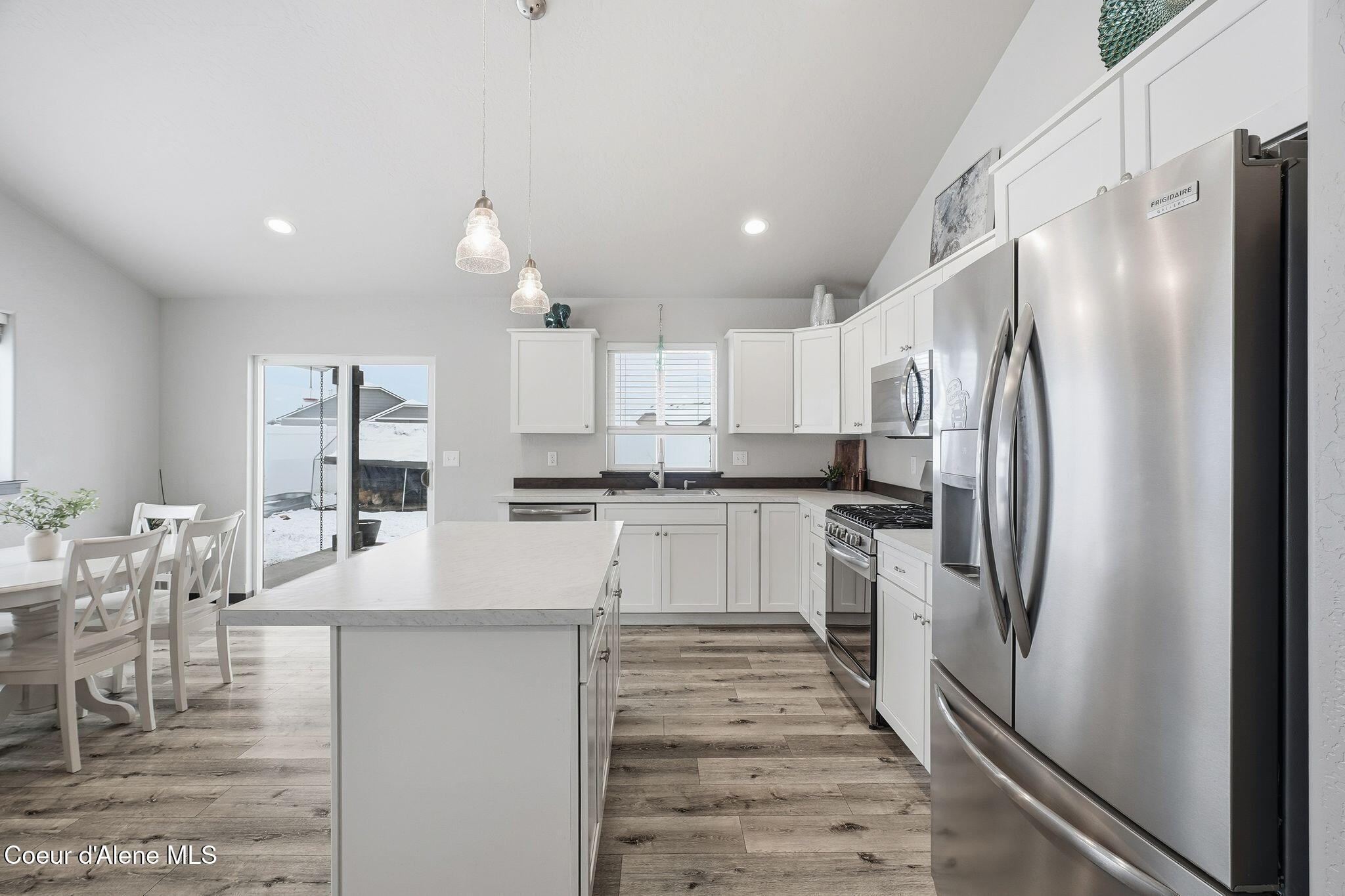 5830 West Irish Drive Rathdrum, ID 83858 - Photo 9 of 24 Kitchen