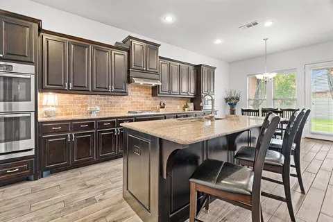 $695,000 | 1421 8th Street, Argyle, TX 76226