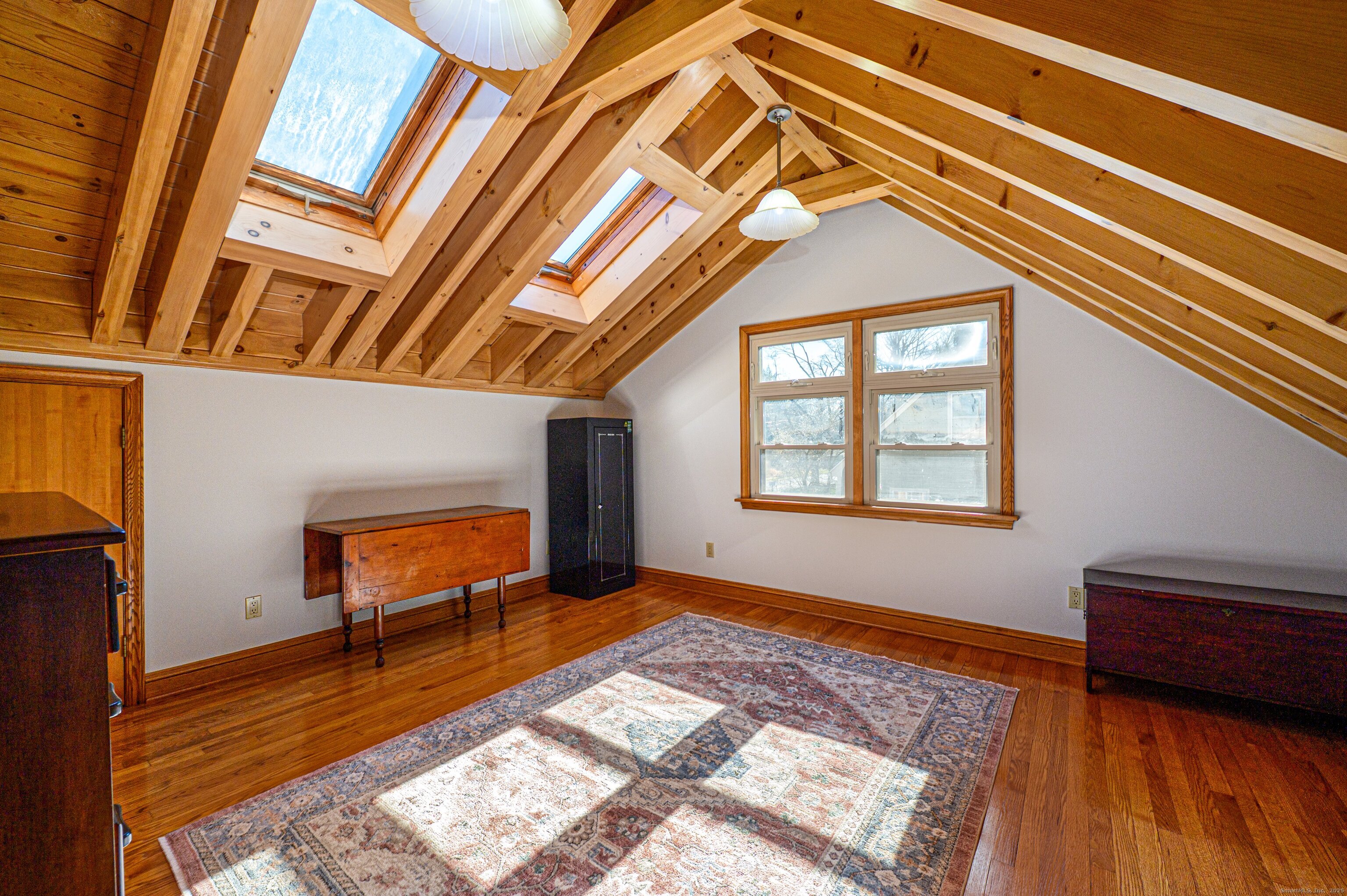 975 Wolf Hill Road Cheshire, CT 06410 - Photo 17 of 40 a view of an empty room