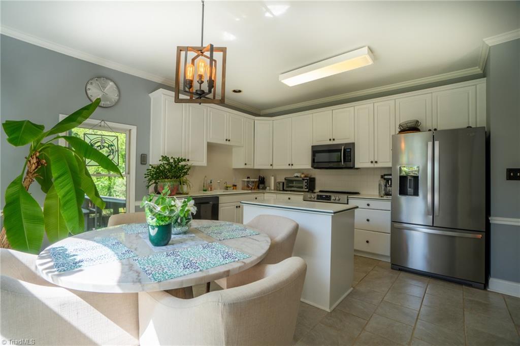 599 Barkworth Road Clemmons, NC 27012 - Photo 6 of 25 Gallery Image 6