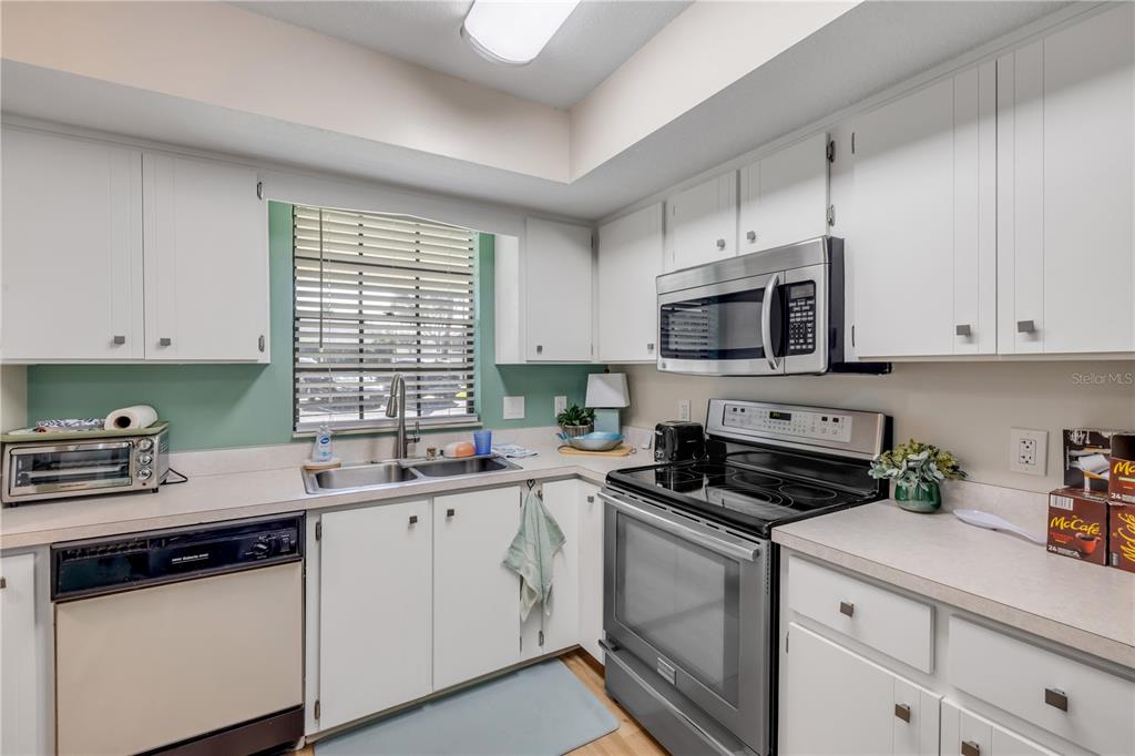 232 North Ridgewood Avenue, Unit 23 Edgewater, FL 32132 - Photo 12 of 47 Gallery Image 12