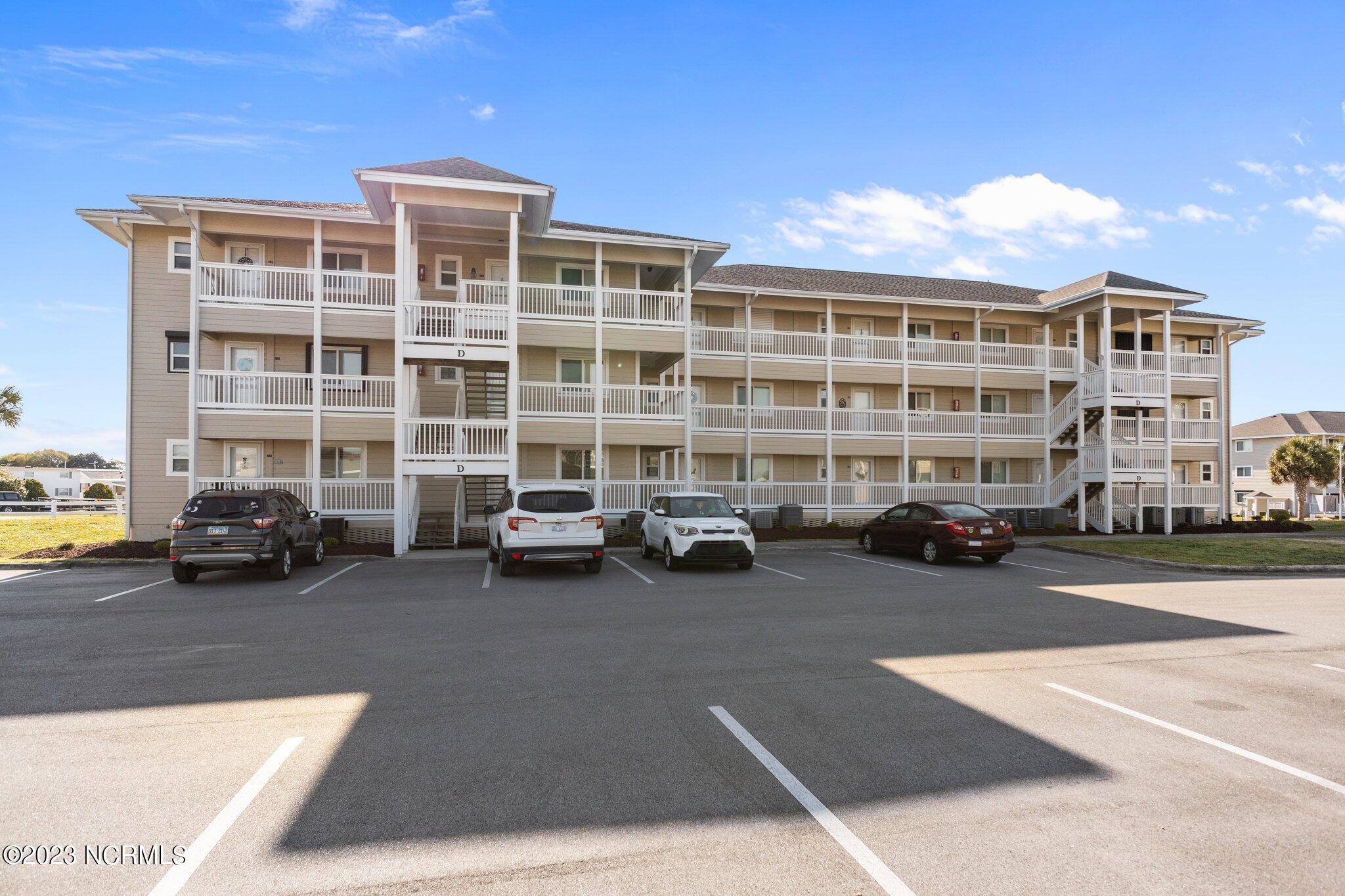 650 Cedar Point Boulevard, Unit D24 Cedar Point, NC 28584 - Photo 2 of 47 1-web-or-mls-_S3A7778