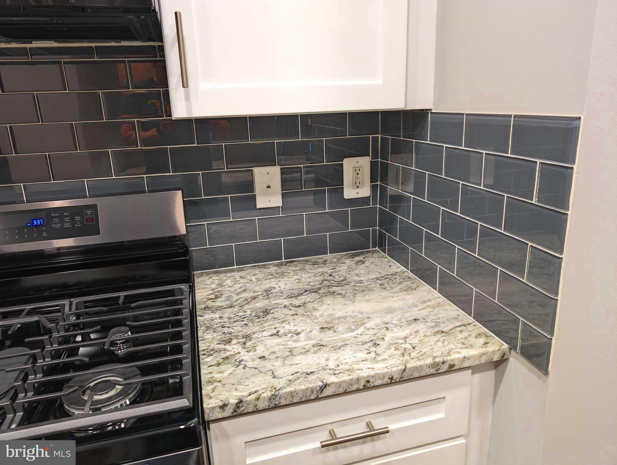 9541 Center Street Manassas, VA 20110 - Photo 4 of 7 Newly installed