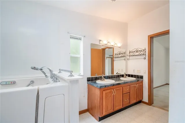 $995,000 | 7901 Northwest 125 Street, Reddick, FL 32686