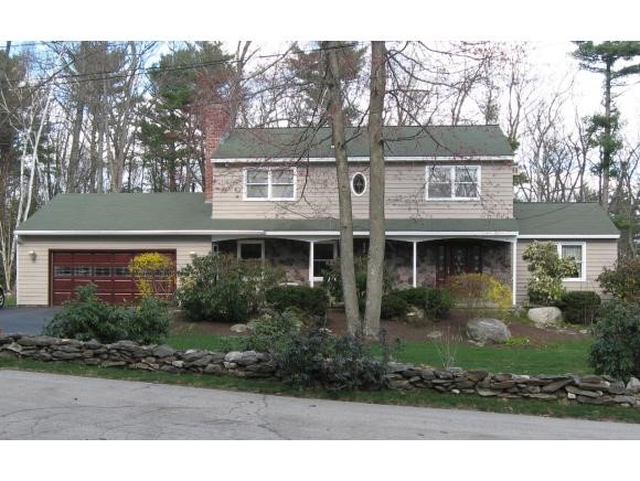 18 Shakespeare Road Nashua, NH 03062 - Photo 3 of 30