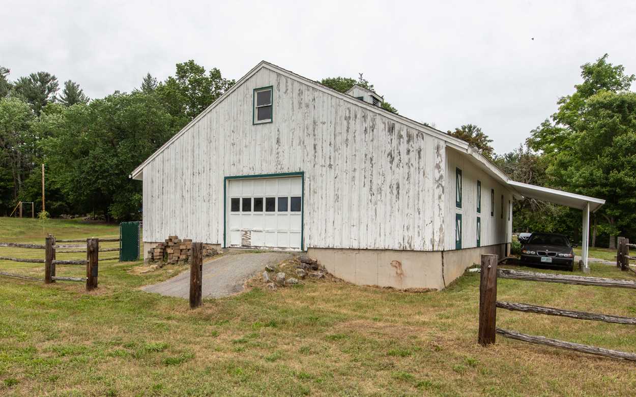 271 High Range Road Londonderry, NH 03053 - Photo 4 of 32