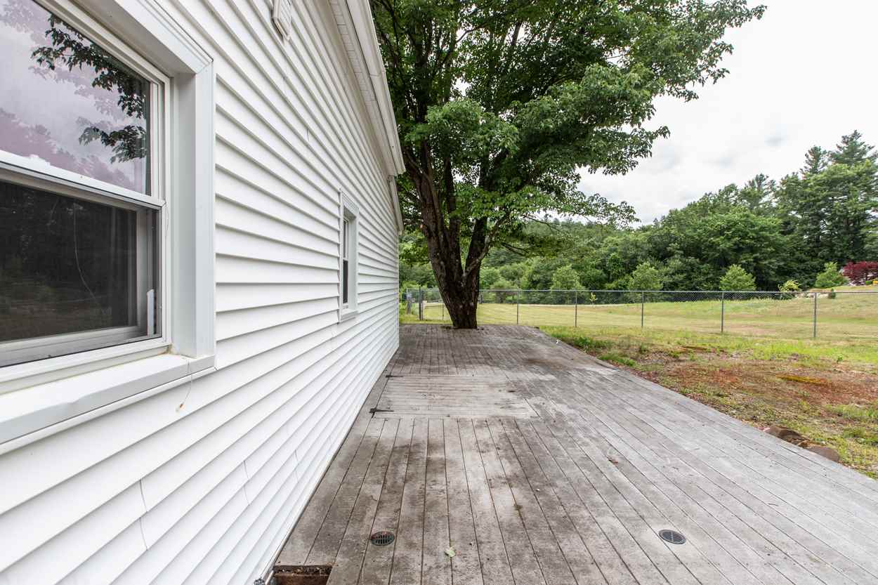 271 High Range Road Londonderry, NH 03053 - Photo 6 of 32