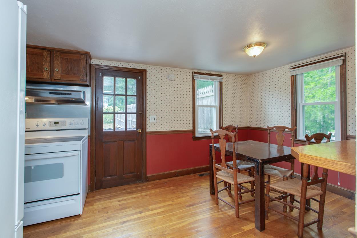 271 High Range Road Londonderry, NH 03053 - Photo 10 of 32