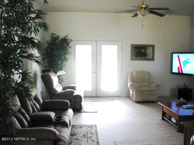 11736 Folsom Road Sanderson, FL 32087 - Photo 9 of 52 012
