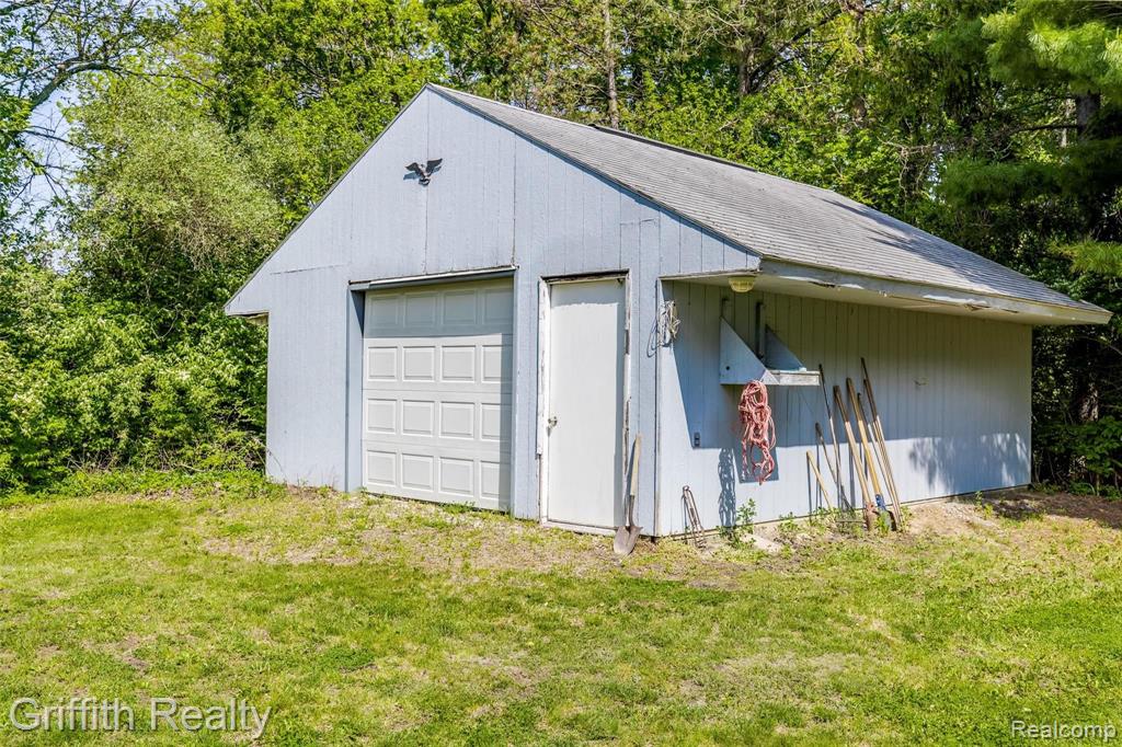 5395 Faussett Road Howell, MI 48855 - Photo 34 of 48
