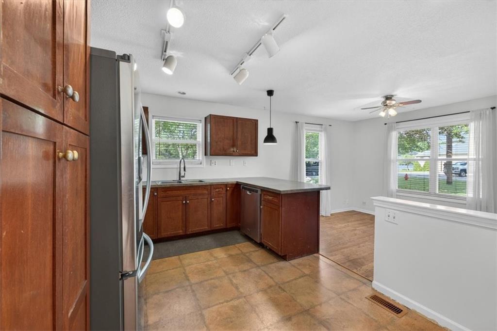 2133 Northeast Todd George Road Lee's Summit, MO 64086 - Photo 16 of 67