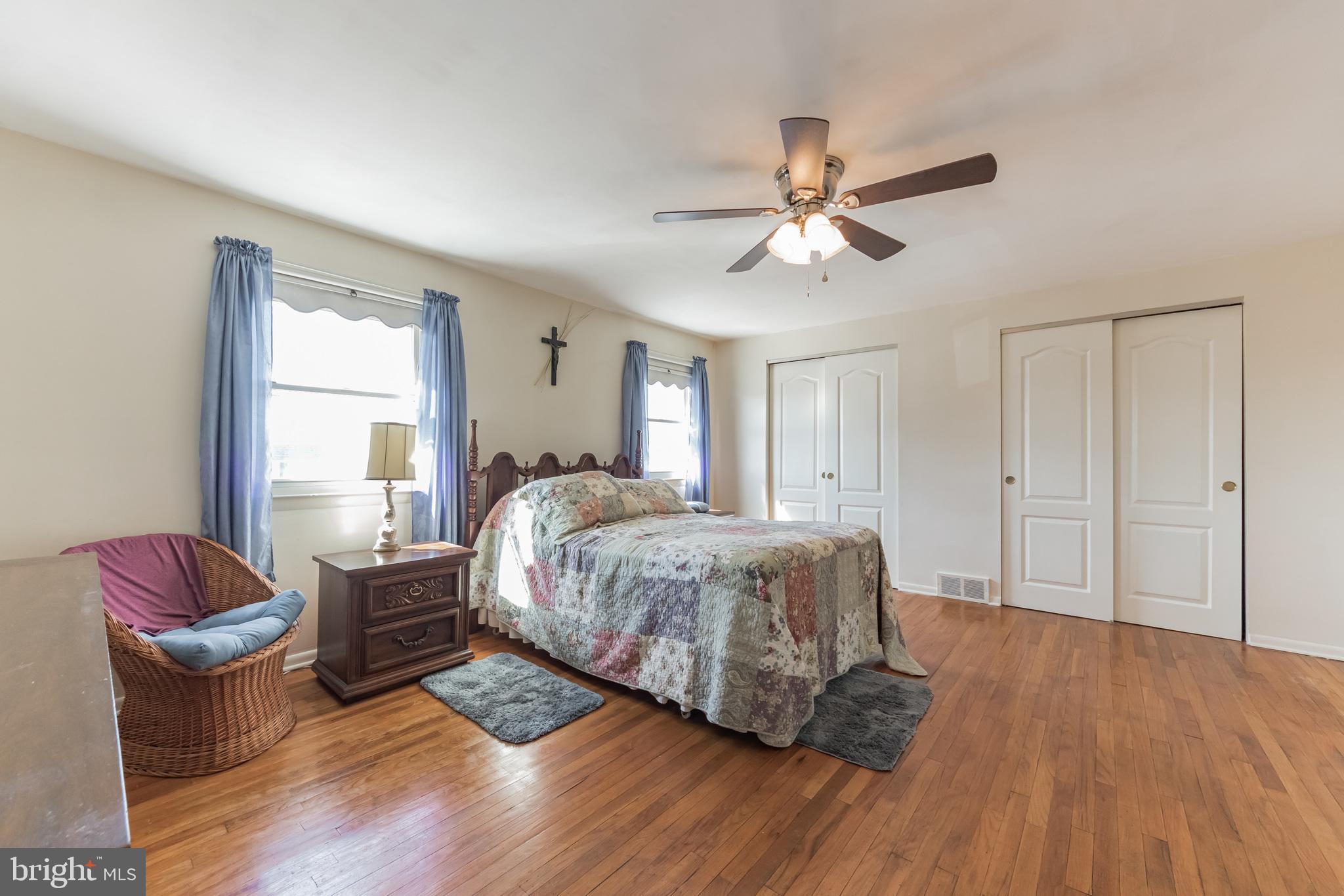 12718 Hollins Road Philadelphia, PA 19154 - Photo 13 of 28