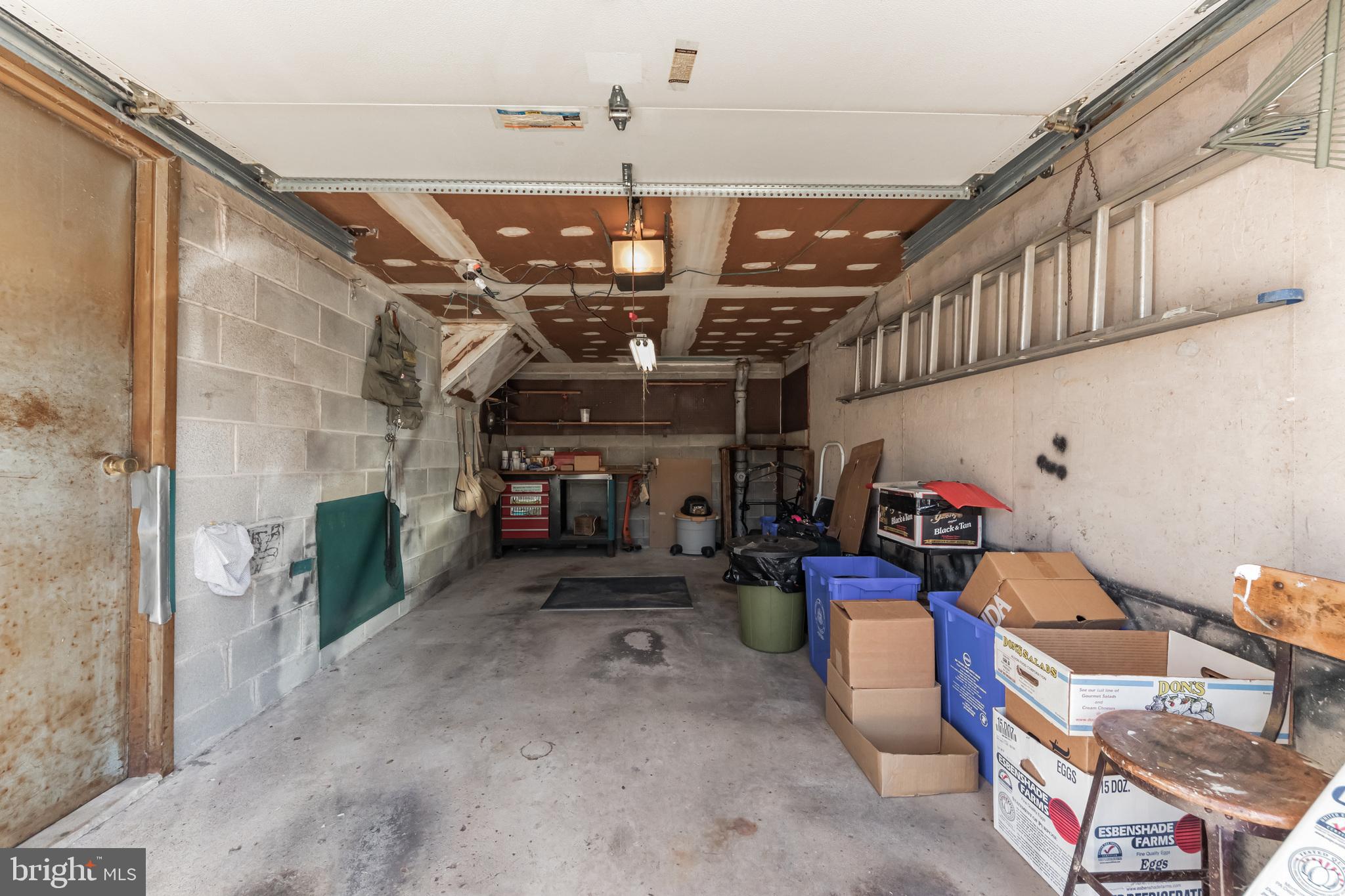 12718 Hollins Road Philadelphia, PA 19154 - Photo 25 of 28