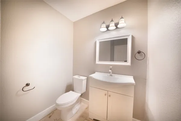 $3,500 | 500 East Riverside Drive, Unit 242, Austin, TX 78704