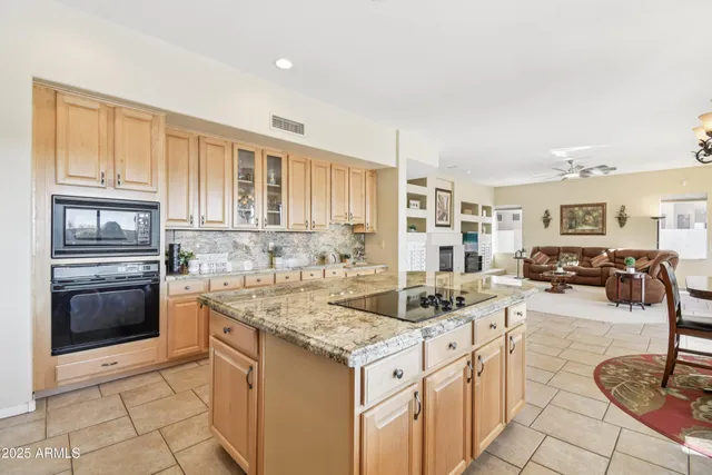 $895,000 | 923 West Windsong Drive, Phoenix, AZ 85045