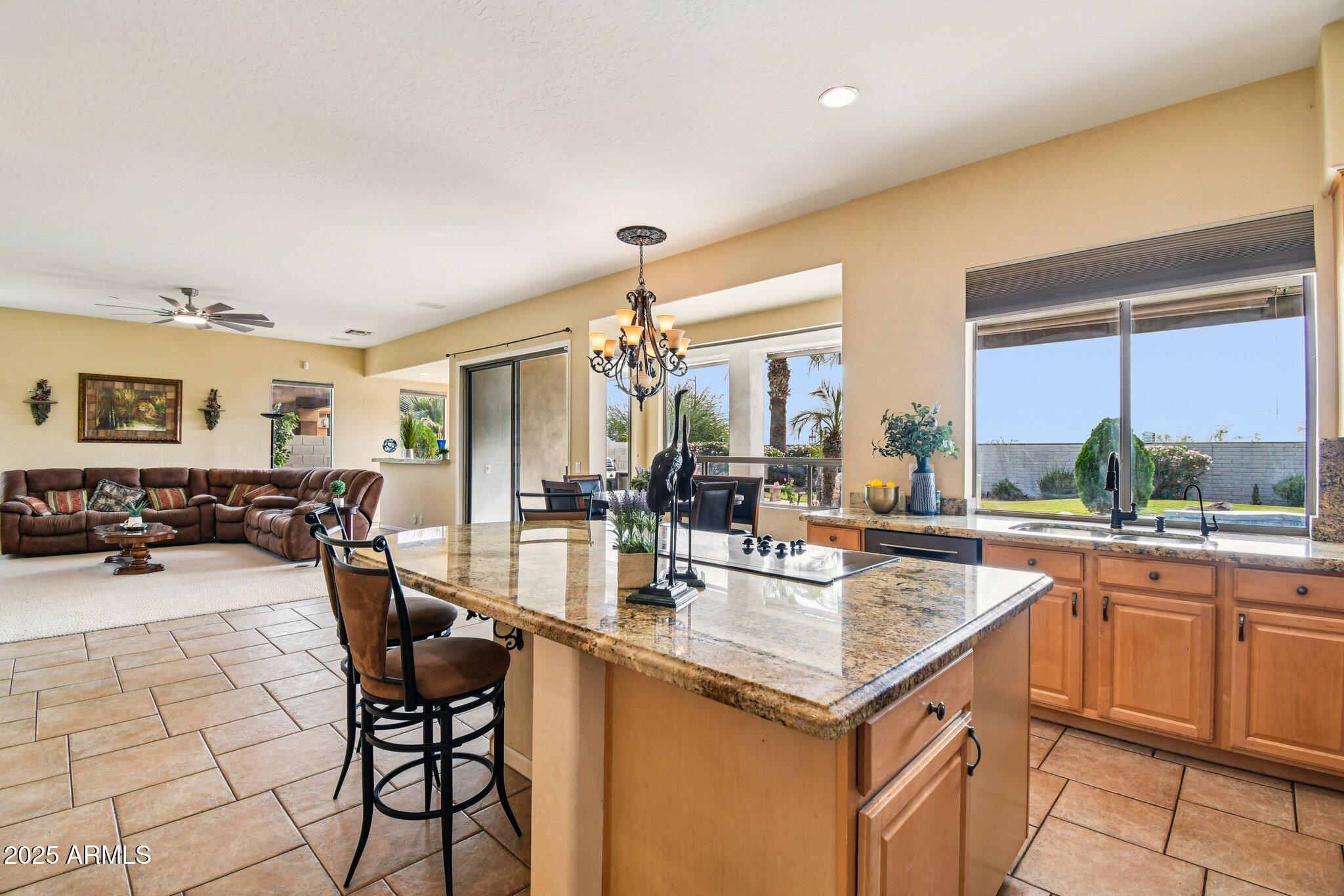 923 West Windsong Drive Phoenix, AZ 85045 - Photo 11 of 57 Kitchen w/island