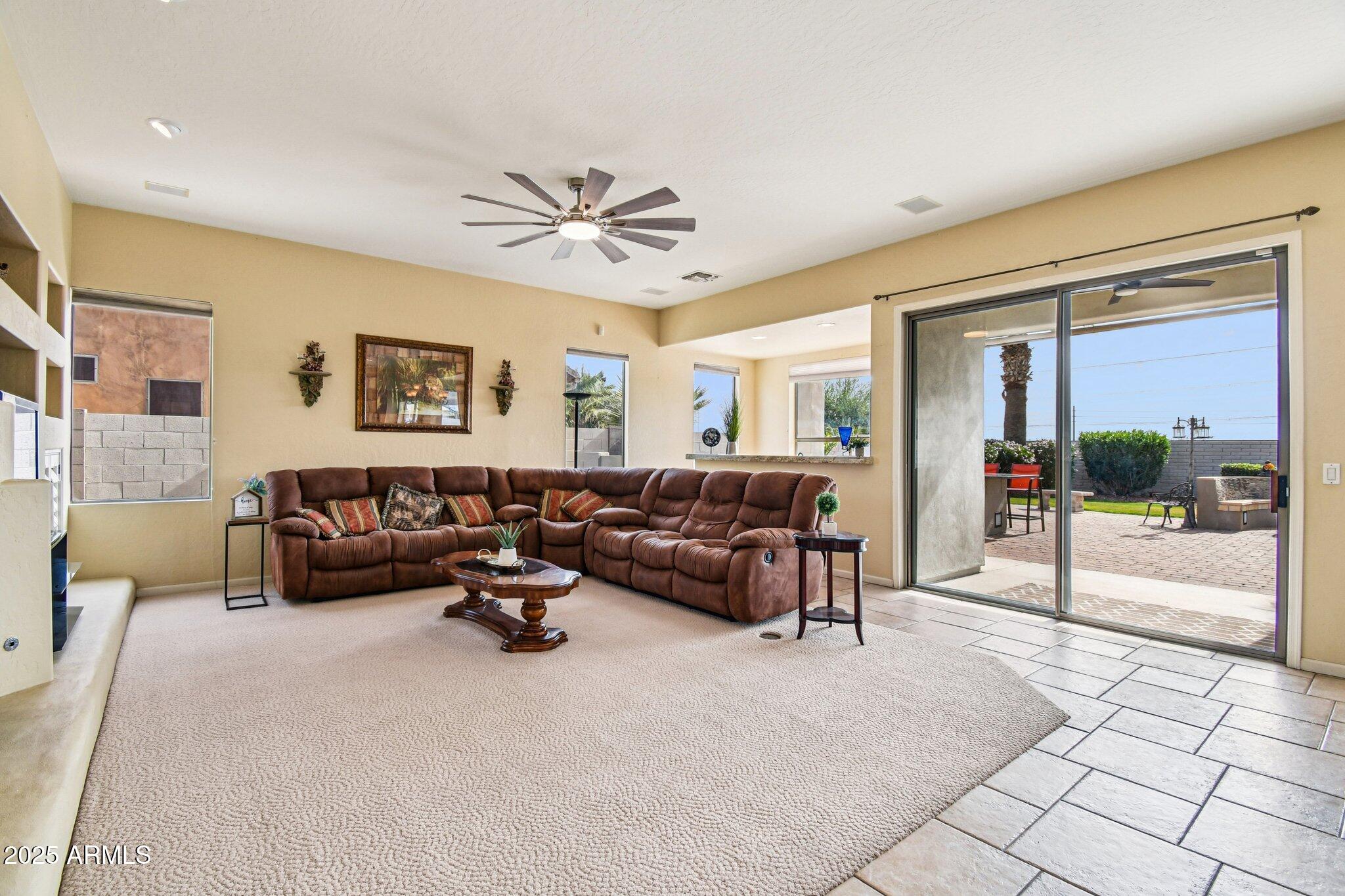 923 West Windsong Drive Phoenix, AZ 85045 - Photo 15 of 68 Great Room