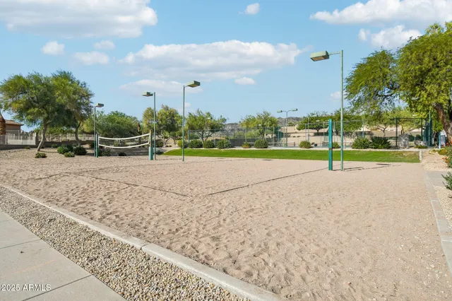 $895,000 | 923 West Windsong Drive, Phoenix, AZ 85045