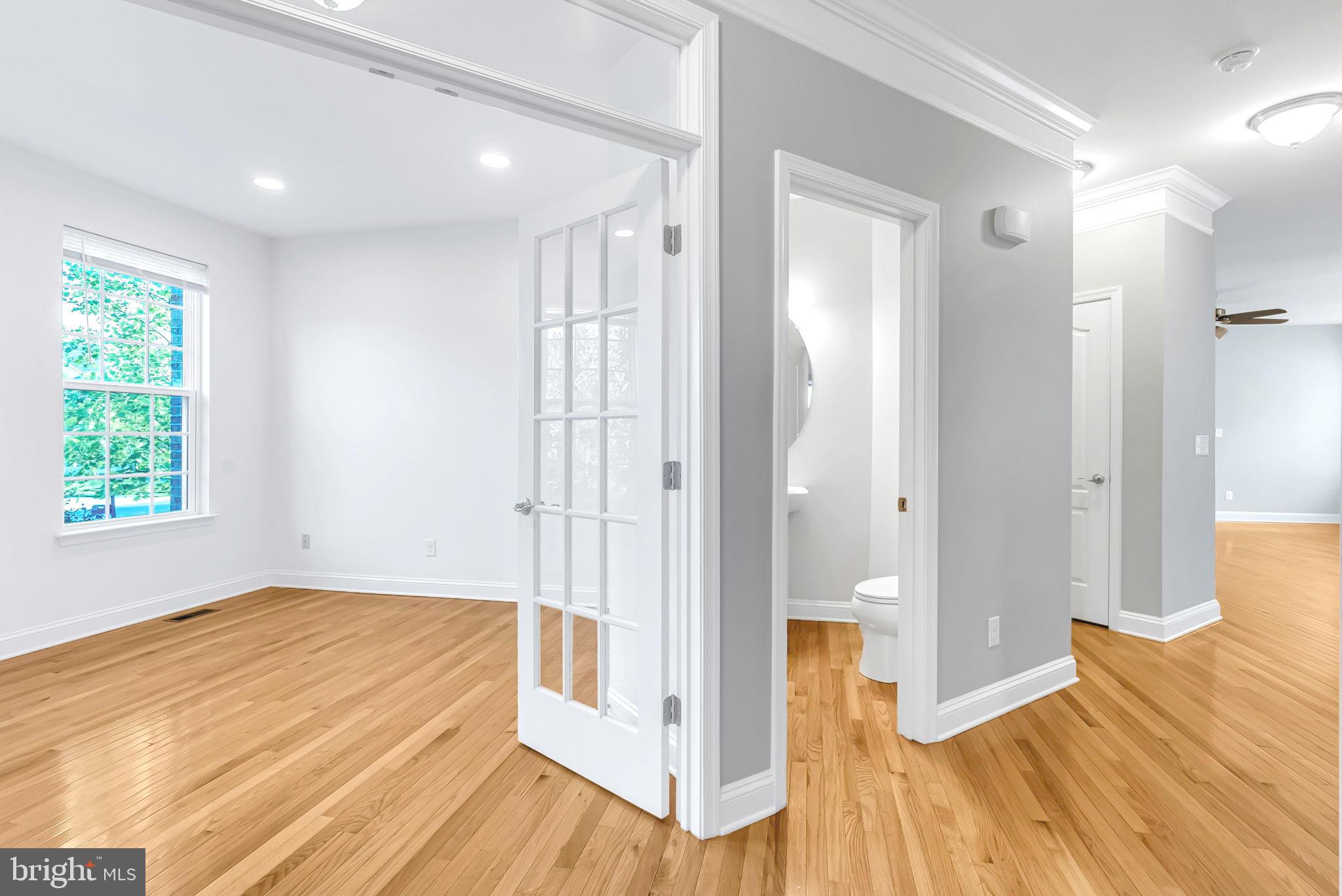 40560 Aldie Springs Drive Aldie, VA 20105 - Photo 49 of 68 a view of a bathroom with a tub and shower