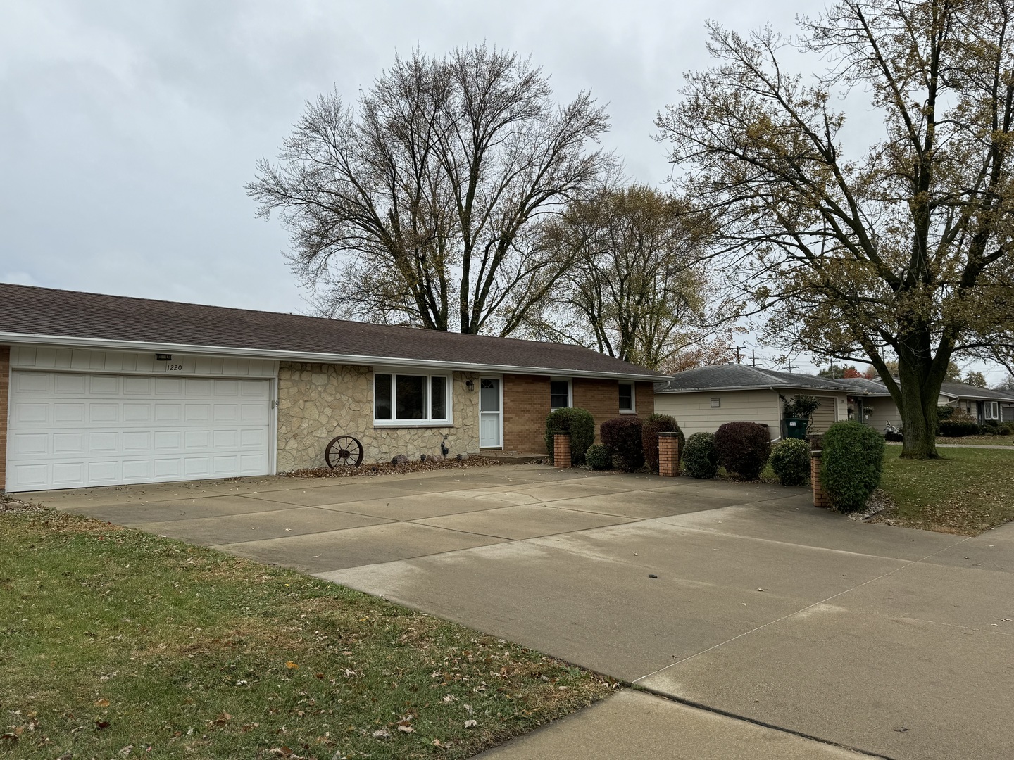 1220 Armour Road Bourbonnais, IL 60914 - Photo 4 of 15 Gallery Image 4