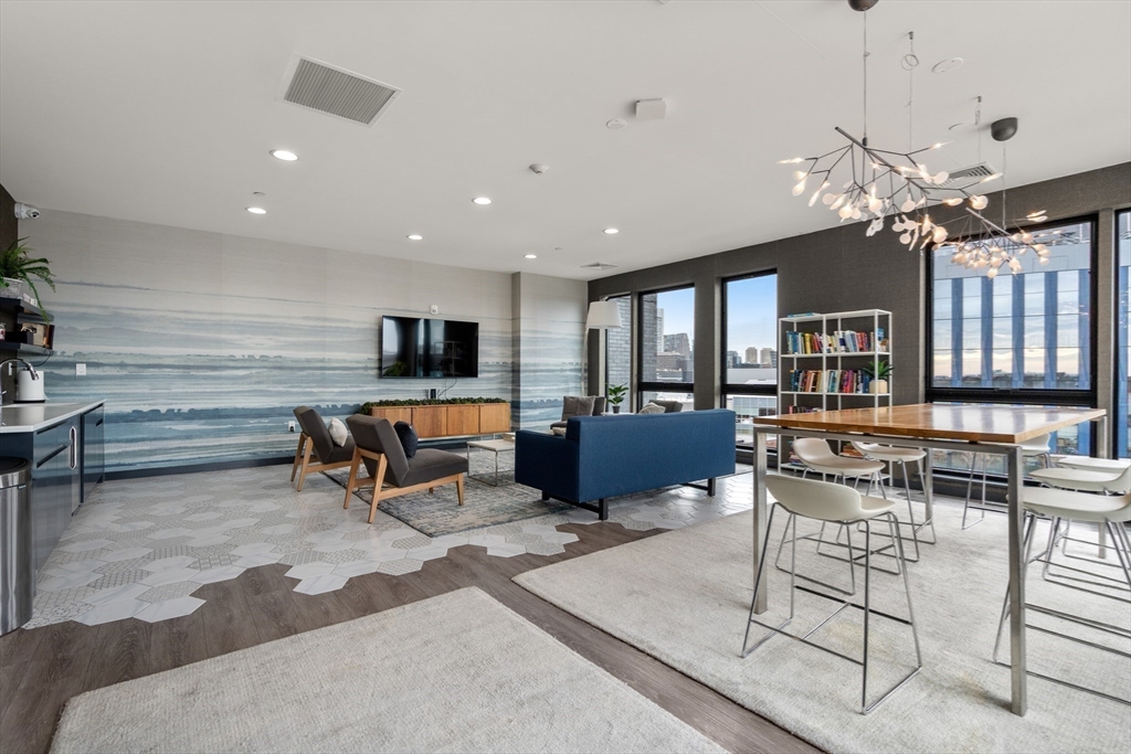 45 West 3rd Street, Unit 415 Boston, MA 02127 - Photo 15 of 19