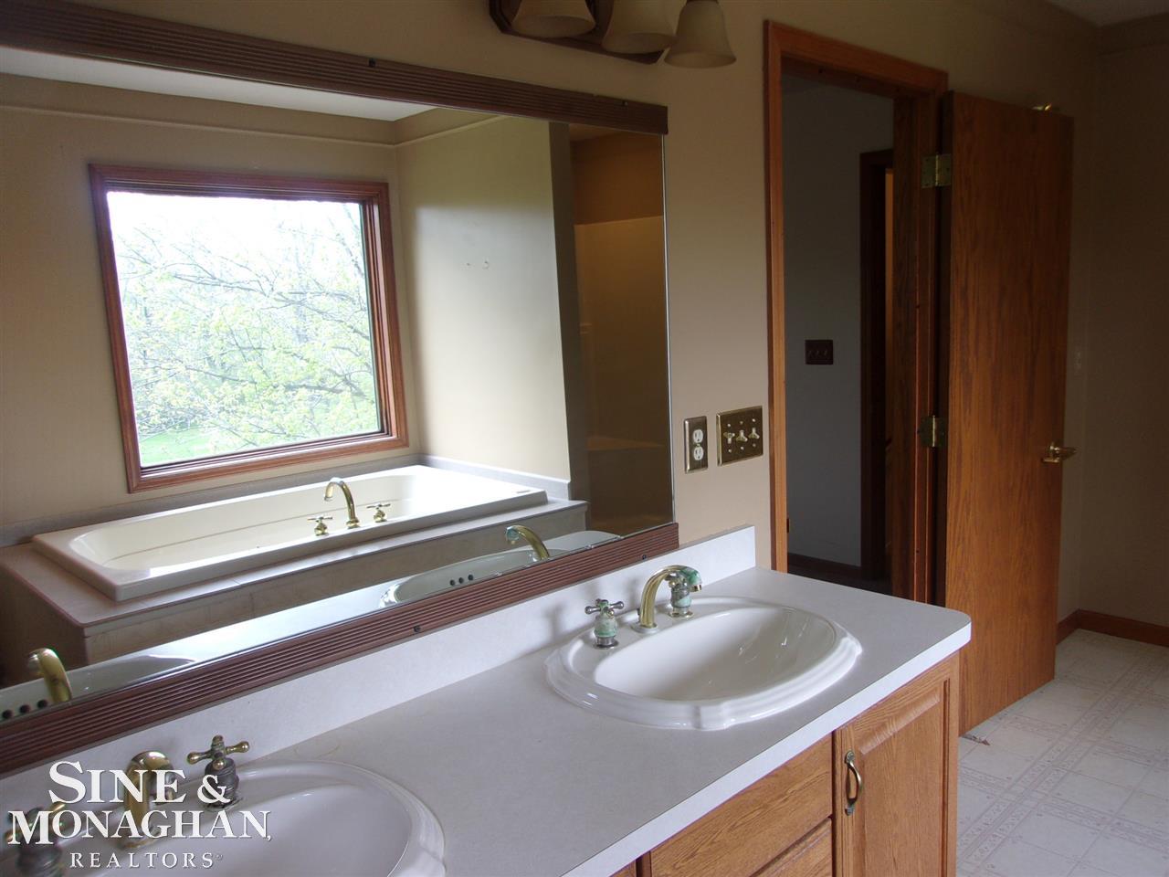 7521 Marsh Road Marine City, MI 48039 - Photo 28 of 43 31298480-27.JPG