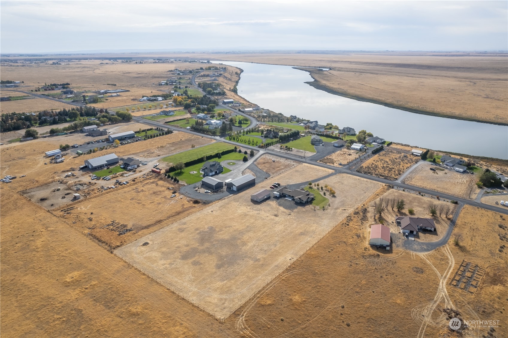 9815 Neppel Road Northeast Moses Lake, WA 98837 - Photo 3 of 36 Gallery Image 3