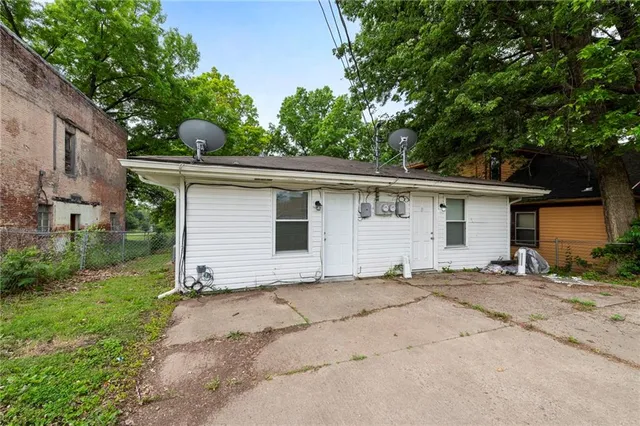 $200,000 | 506 Ottawa Street, Leavenworth, KS 66048
