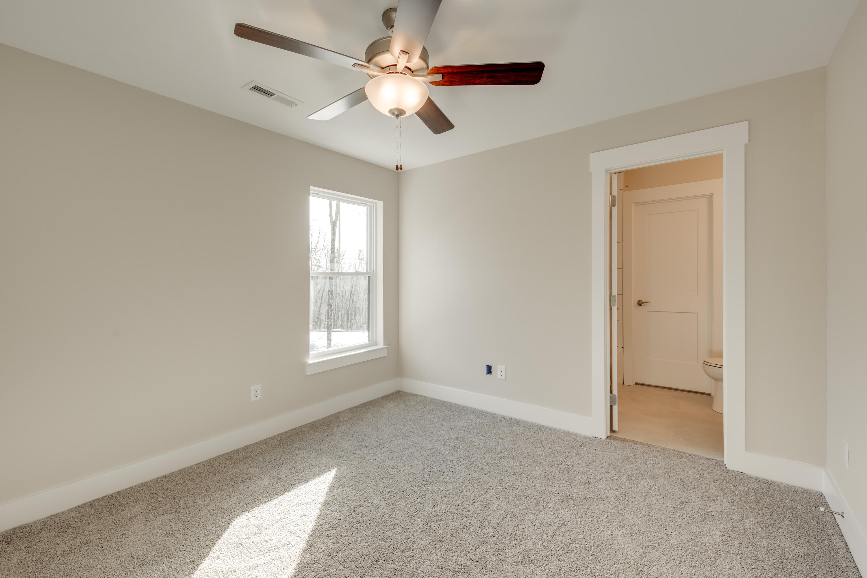 5093 Virginia Pine Road, Unit 91 Signal Mountain, TN 37377 - Photo 9 of 49 DSC_3640