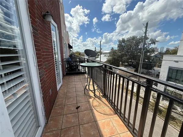 $1,995 | 2002 East 5th Avenue, Unit 302, Tampa, FL 33605