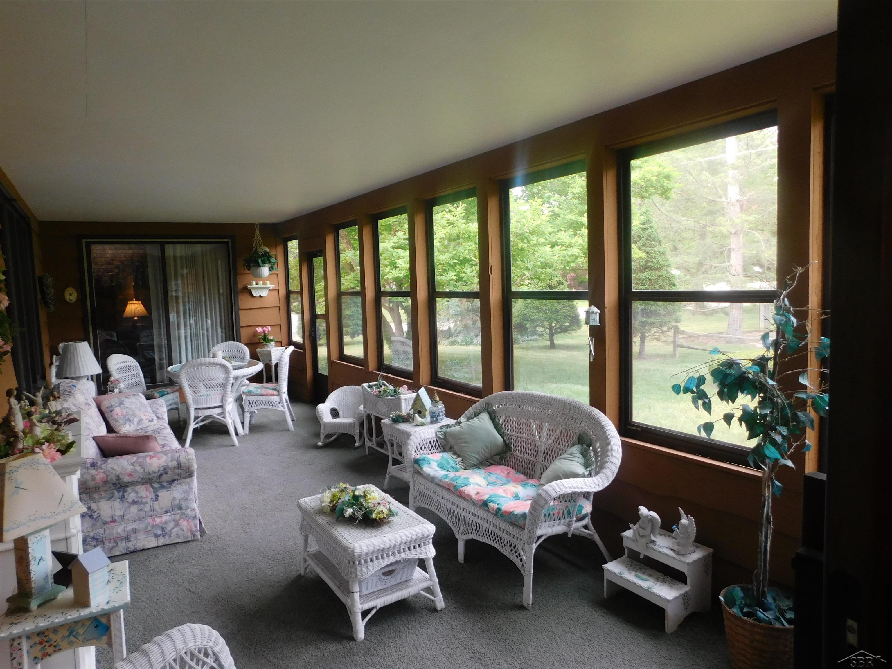 860 Somerset Road Saginaw, MI 48638 - Photo 23 of 28 50111098-22.JPG
