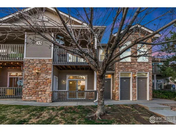 a view front of house with yard