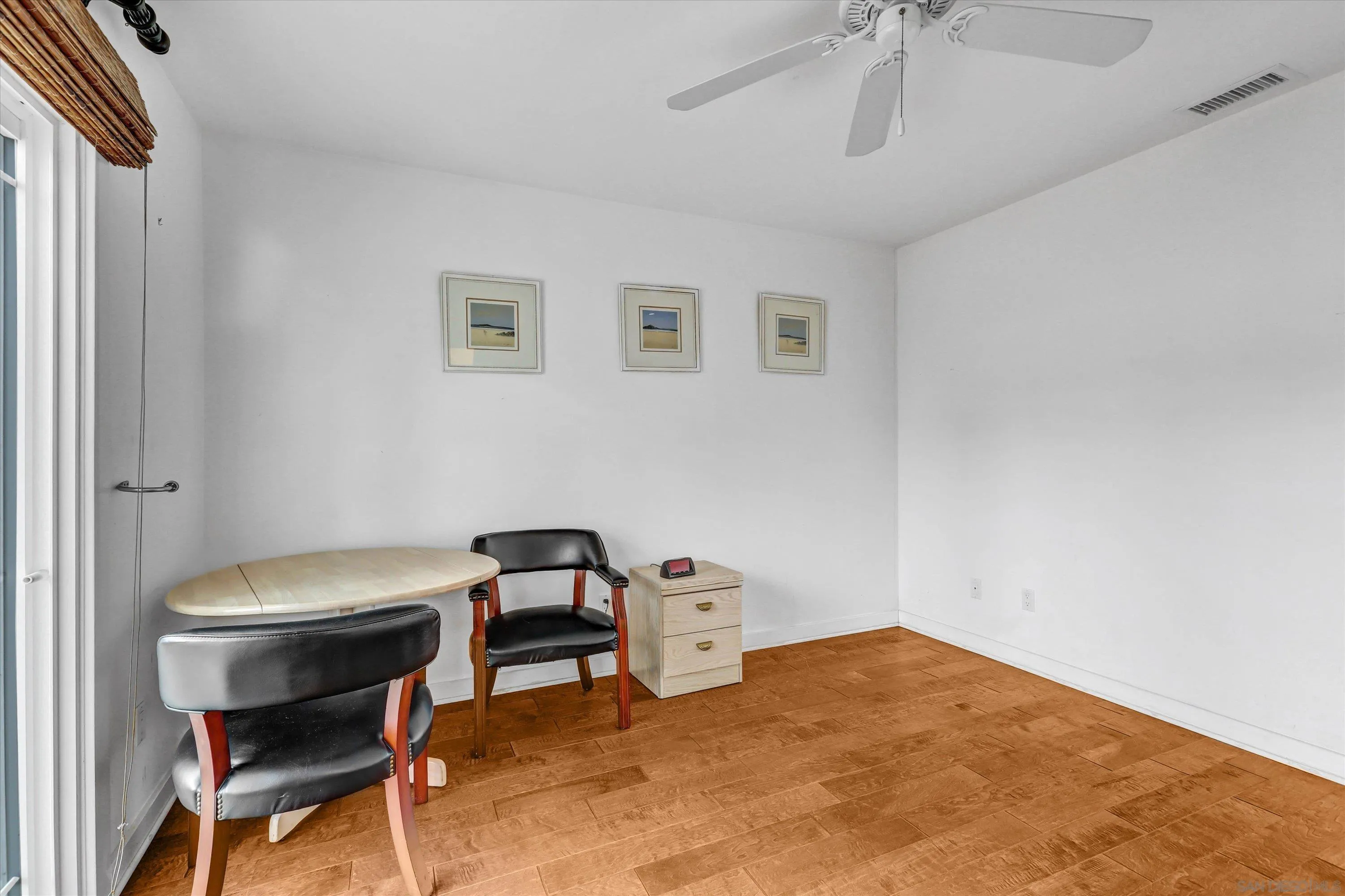 3335 Riviera Drive San Diego, CA 92109 - Photo 18 of 22 a bedroom with a bed and a chair