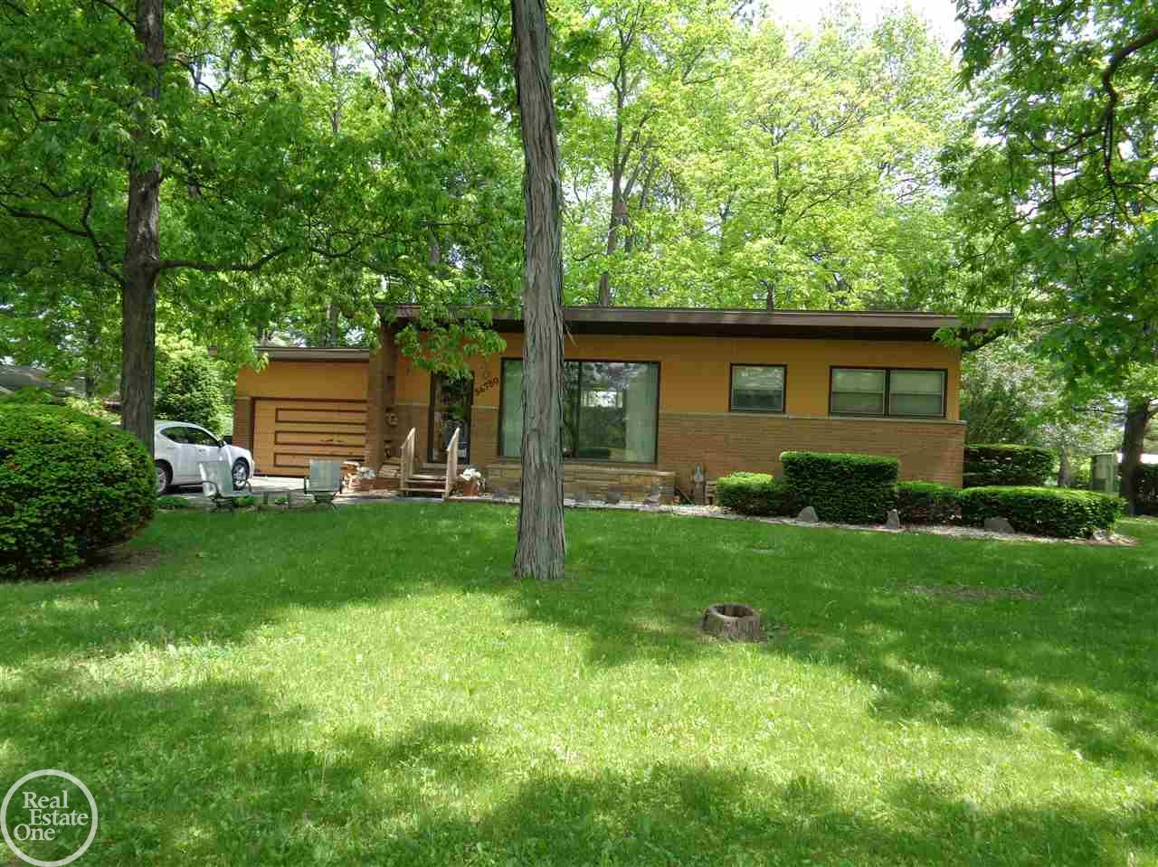 56750 Omo Road Macomb, MI 48042 - Photo 2 of 30