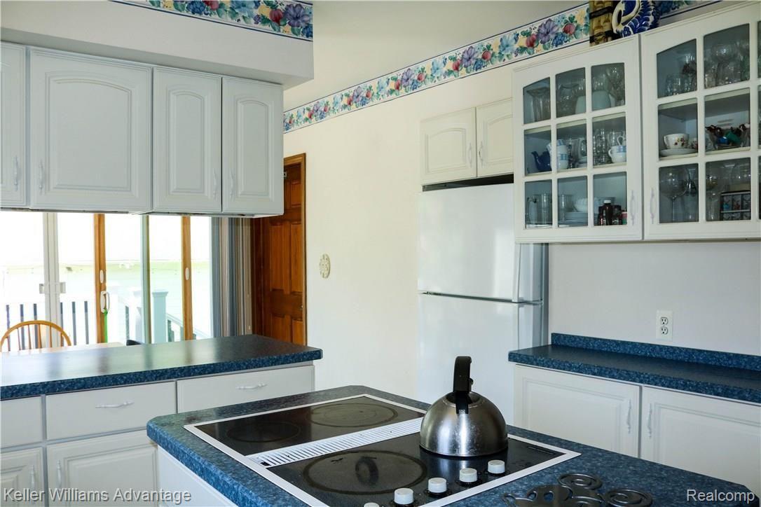 20105 Farmington Road Livonia, MI 48152 - Photo 20 of 61 F18.jpg
