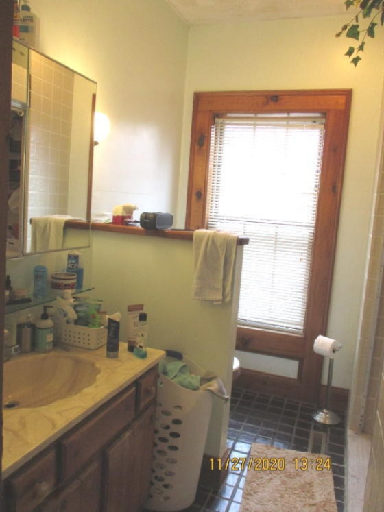 2510 Mayflower Road Niles, MI 49120 - Photo 8 of 9 bathroom