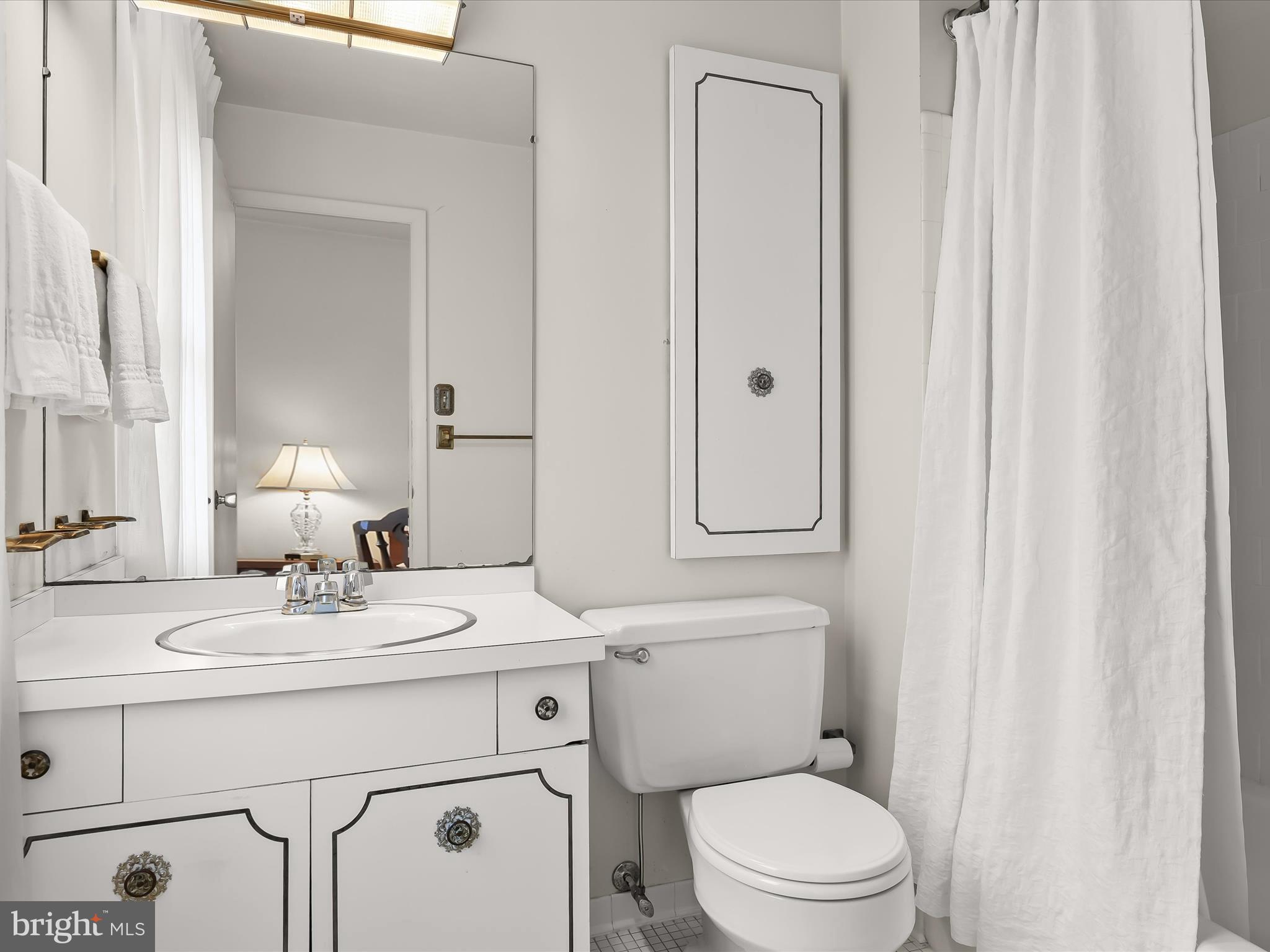 2100 Chantilla Road Baltimore, MD 21228 - Photo 26 of 48 En-Suite Full Bath