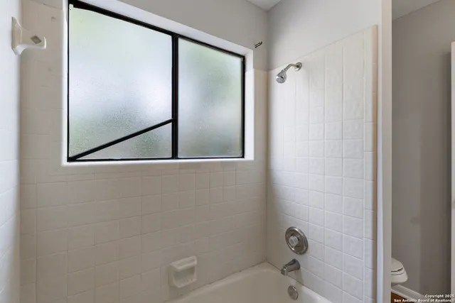 $1,750 | 402 Thetford Drive, San Antonio, TX 78254