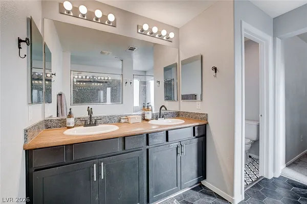 $2,425 | 1045 Spotted Saddle Street, Henderson, NV 89015