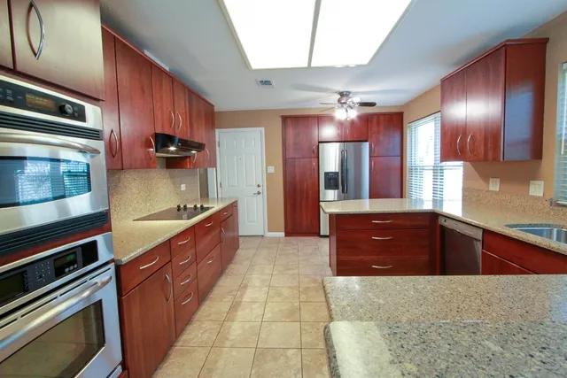 $2,250 | 10705 Doering Lane, Austin, TX 78750