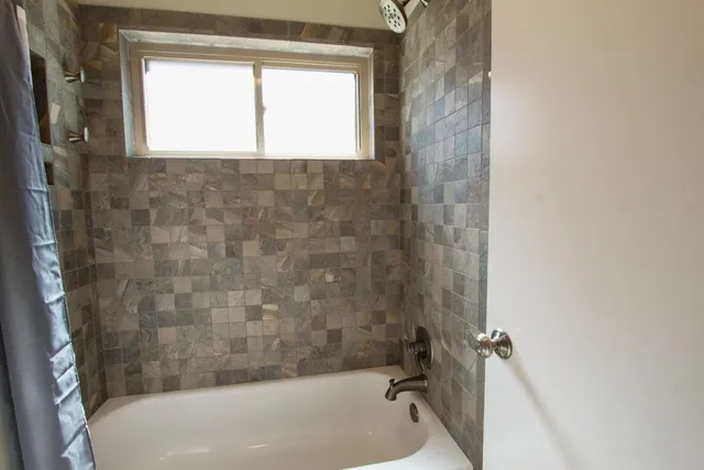 $2,250 | 10705 Doering Lane, Austin, TX 78750